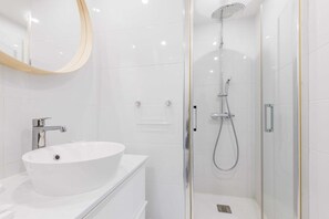 Casa | 1 quarto, escrivaninha, acesso à internet de alta velocidade