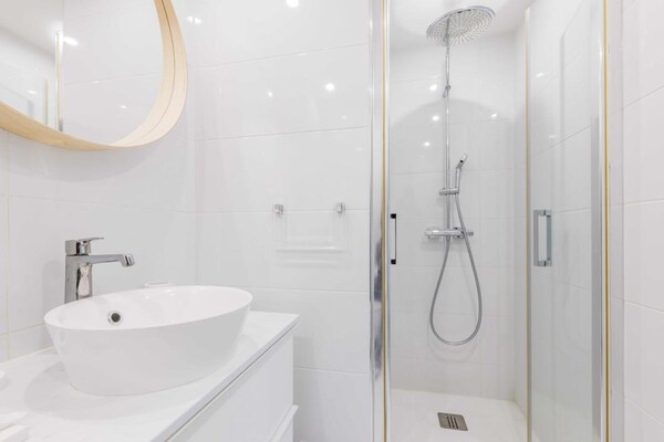 A Haven Of Peace In Neuilly Sur Seine - Neuilly-sur-Seine