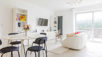 House | 1 bedroom, desk, Internet