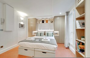Studio | Internet - Historical Apartment in the Heart of Paris - 3 (Paris)