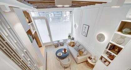 Historical House in the Heart of Paris - 5