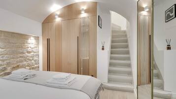 3 bedrooms, Internet