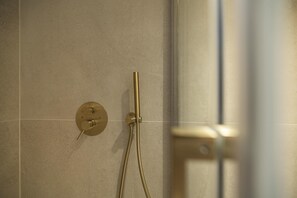 House | 1 bedroom - Historical Apartment in the Heart of Paris (Paris)