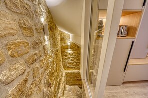 House | 1 bedroom - Historical Apartment in the Heart of Paris (Paris)