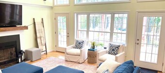 Camp Chesapeake 6 bedroom Private Waterfront - Dock, Hot Tub, Family Friendly