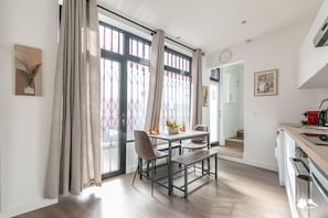 2 bedrooms, Internet - Cozy Apartment Near the Bois de Vincennes (Fontenay-sous-Bois)