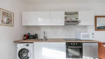 2 bedrooms, Internet