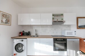 2 bedrooms, Internet - Cozy Apartment Near the Bois de Vincennes (Fontenay-sous-Bois)