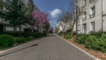 2 bedrooms, Internet