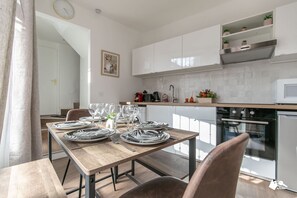 House | 2 bedrooms, Internet - Cozy Apartment Near the Bois de Vincennes (Fontenay-sous-Bois)