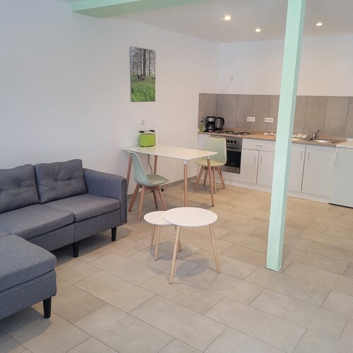 Apartment 'Ferienwohnung Im Alten Ochsenstall' with Shared Terrace and Shared Garden