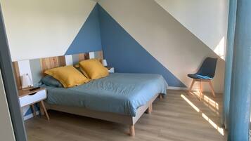 4 Schlafzimmer, Bügeleisen/Bügelbrett, WLAN