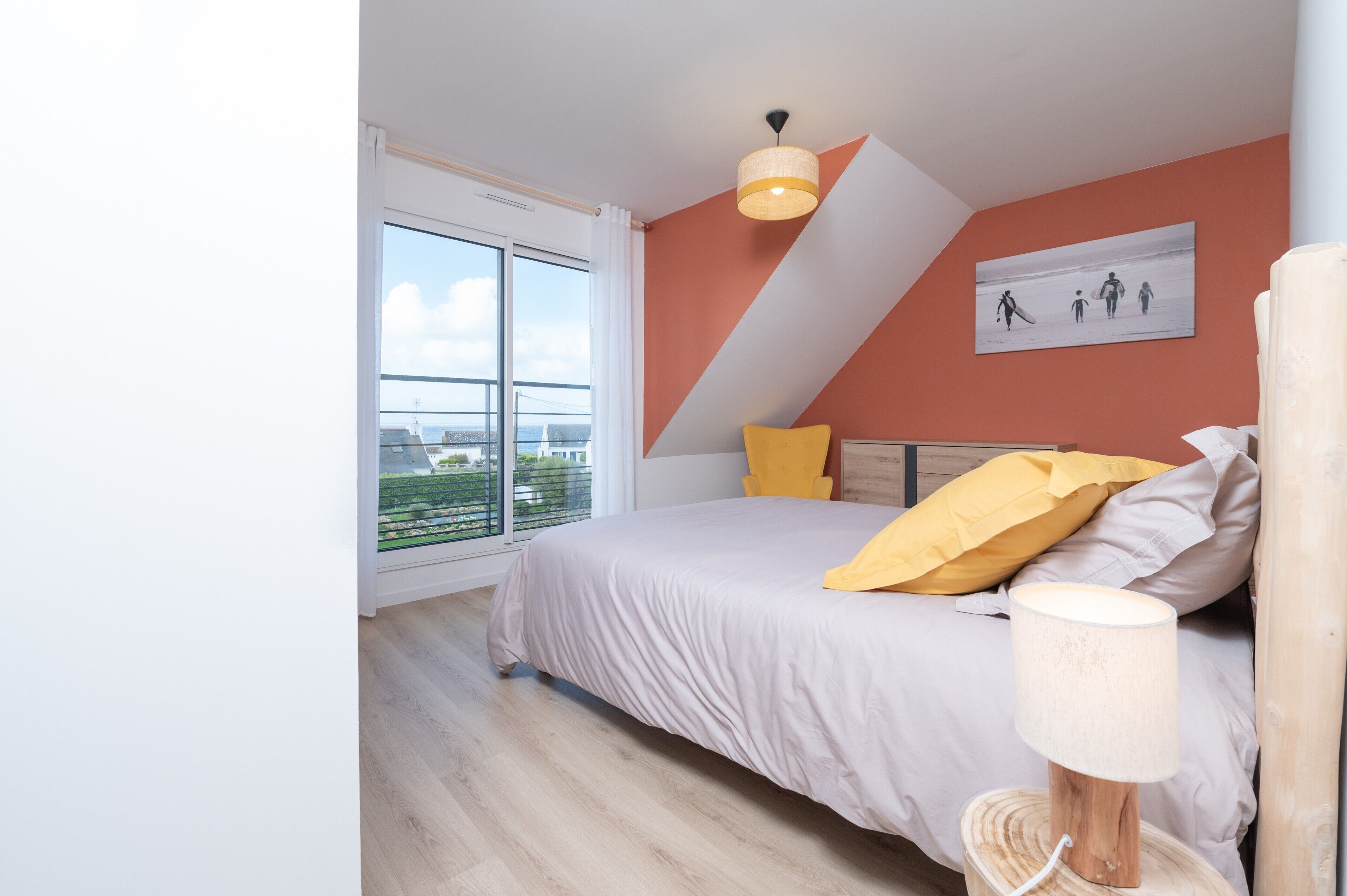 4 bedrooms, iron/ironing board, WiFi