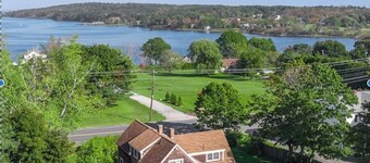 Ocean View, minutes from downtown Rockland, sleeps 7