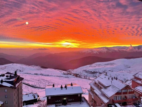 Ski-in/Ski-out convenience with epic sunsets