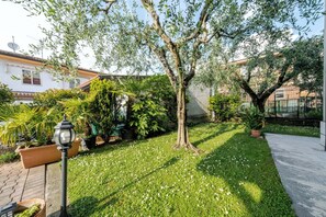 Property grounds - NEW ENTRY! COZY APARTMENT A FEW STEPS FROM THE CENTER OF LAZISE (Lazise)