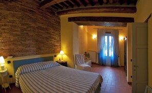 1 bedroom, iron/ironing board, free WiFi, bed sheets - "Sage" Casale Encantea (Lucca)