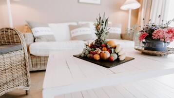 Junior Double Room, Sea View | Hypo-allergenic bedding, free WiFi, bed sheets