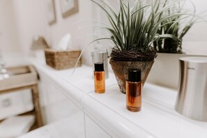 Soap, shampoo, toilet paper - Heikendorf Ostsee Strandhotel mit Sauna (Heikendorf)