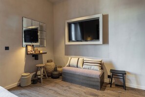 ห้องคอมฟอร์ทดับเบิล, ระเบียง | บริเวณนั่งเล่น