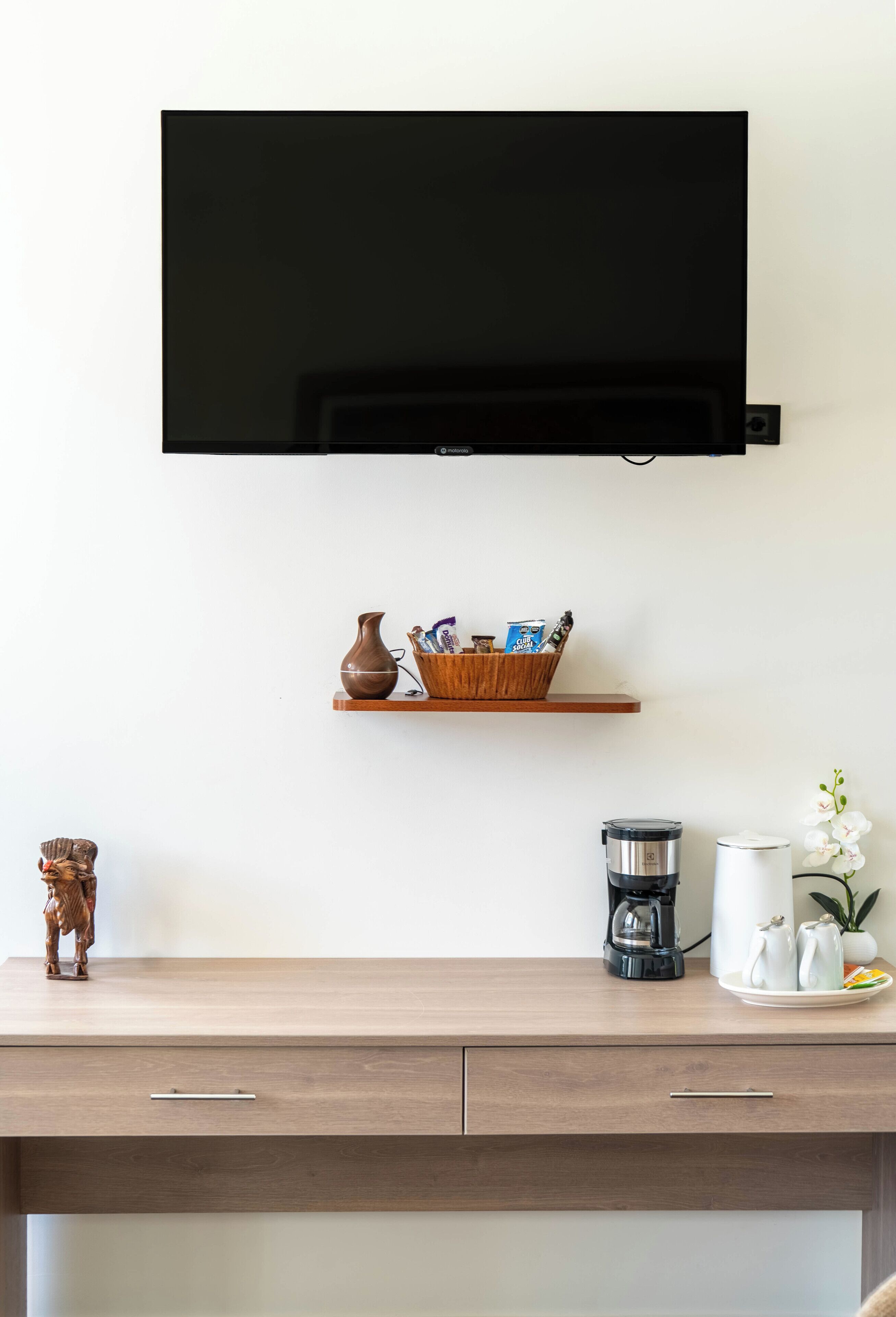 Family Suite, Kitchen, Courtyard View | Interior
