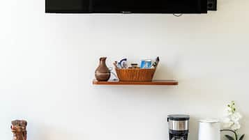 Suite familiar, cocina, vistas al patio | Interior