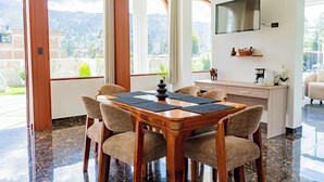 Suite familiare, cucina, vista cortile | Pasti