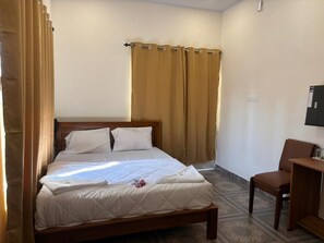 Unclassified image, 5 of 35, button