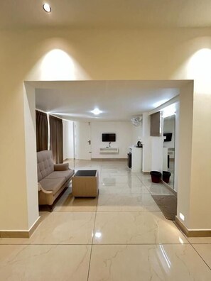Living area - aagneyam grand RESORT (Kozhikode)