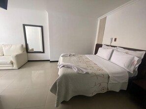 Double Room | Free WiFi - Hotel Yolima Real (Bogotá)