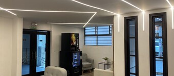 尤利玛皇家酒店  