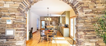 Welcome Families! Parking for all! 2x-Lvl. 2 EV Charging! 2XL Garage bays. Enjoy