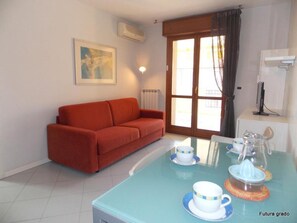 Apartamento, 1 habitación, terraza, vistas a la ciudad | Sala de estar