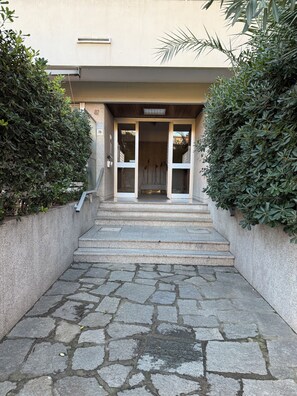 Exterior detail - Fronte mare con terrazza e garage (Marina di Andora)