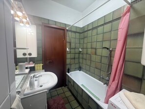 Hair dryer, bidet, towels - Fronte mare con terrazza e garage (Marina di Andora)