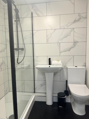 Hair dryer, towels, soap, toilet paper - The Nordic Apartment, 1 - Bed, Pets Welcome (Ulverston)