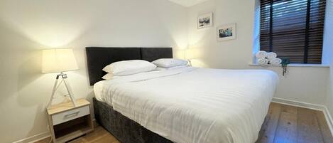 1 室のベッドルーム、アイロン / アイロン台、WiFi、ベッドシーツ