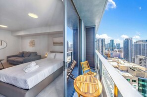Property grounds - Cozy and Spacious Studio in 501 First | Pool & Gym (Miami)