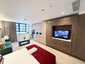 2 chambres, bureau, fer et planche à repasser, Wi-Fi gratuit