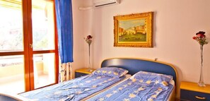 2 bedrooms - Cozy Flat for Four Guests Just Steps From the sea (Grado)