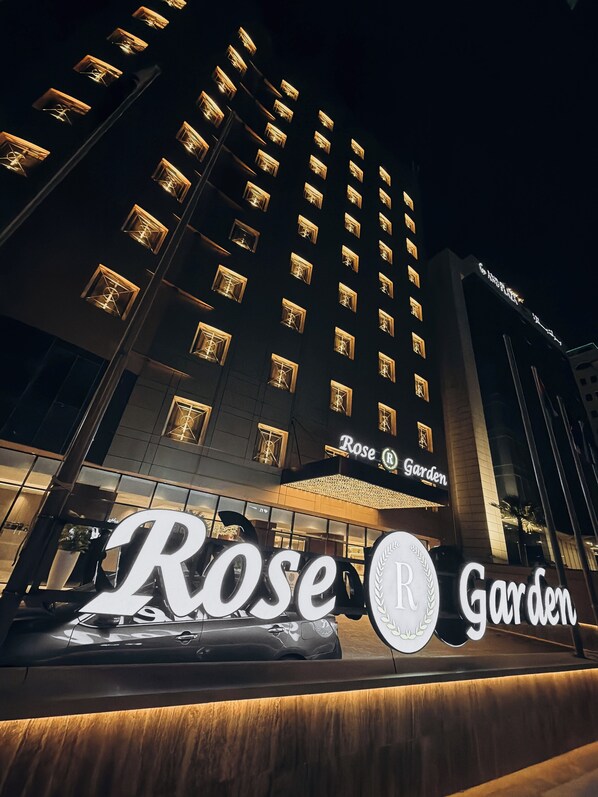 Exterior - Rose Garden Hotel Riyadh (Riyadh)