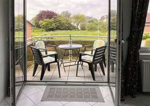 Interior - Vacation apartment Deichbrise within walking distance of the beach and harbor (Wurster Nordseeküste)