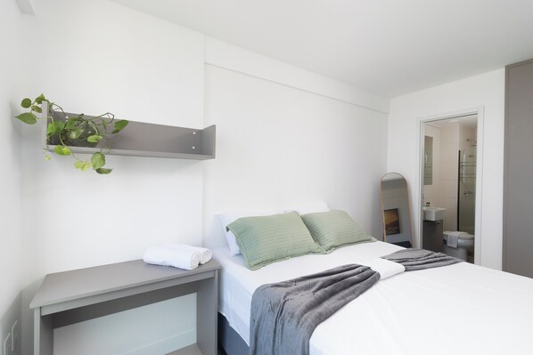 1 chambre, fer et planche Ă repasser, Wi-Fi gratuit, draps fournis
