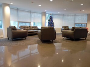 Interior - Modern Living Meets Natural Serenity (Toronto)