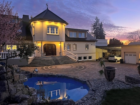 Exterior. Merzhausen Castle in the Taunus region near Frankfurt am Main - west wing