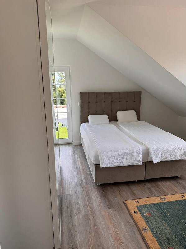 3 bedrooms, WiFi, bed sheets