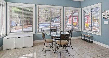 Cozy Cottage @ Summer Village w/access to pond, pools, restaurant & activities!