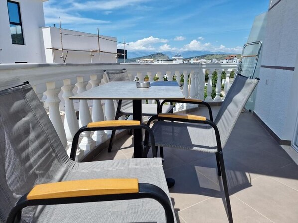 Deluxe-Doppelzimmer | Terrasse/Patio