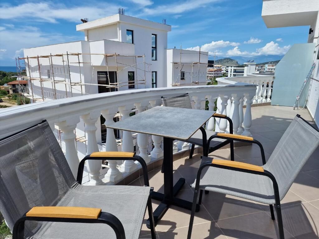 Quarto triplo luxo | Terraço/pátio