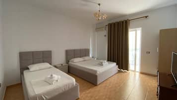 Deluxe-Dreibettzimmer | Schallisolierte Zimmer, kostenloses WLAN, Bettwäsche